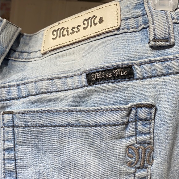 Miss Me distressed Capri jeans - Picture 6 of 7
